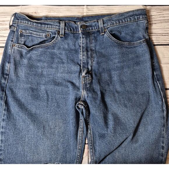 Levis Jeans Mens 36x34 Blue 505 Regular Fit Straight Leg Medium Wash Denim Pants - Picture 2 of 11